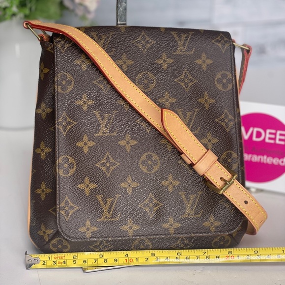 LOUIS VUITTON Musette Tango Bag - Picture 8 of 16